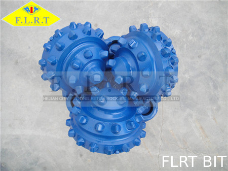 Harga yang bagus FG435GT Tricone Rock Roller Bits Sealed Roller Bearing Untuk Pengeboran Sumur Air on line