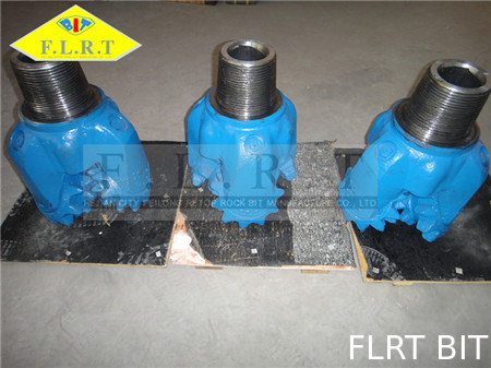 Harga yang bagus Medium Panjang Baja Gigi Tricone Bit / Bor Penggilingan Bit 13 1/2 