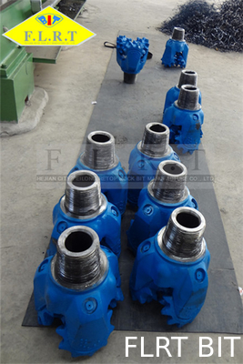 Harga yang bagus 6 - 26 Inch Baja Gigi Tricone Bit / Roller Cone Bit Dengan Perlindungan Gauge on line