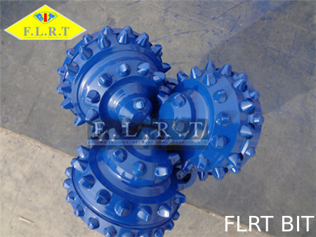 Harga yang bagus IADC 515 311.2mm Tricone Rock Bit / Pilot Drill Bit Untuk Pengeboran Sumur Minyak on line