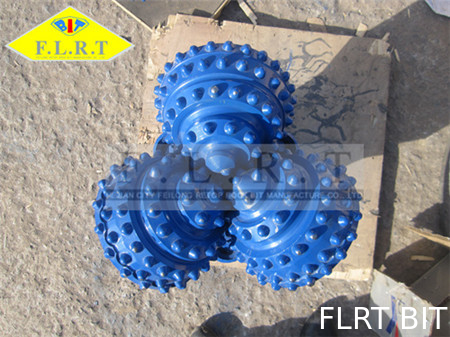 Harga yang bagus FA637G 311.2mm Tricone Rock Bit / Rock Roller Bits Untuk Pengeboran Sumur Panas Bumi on line